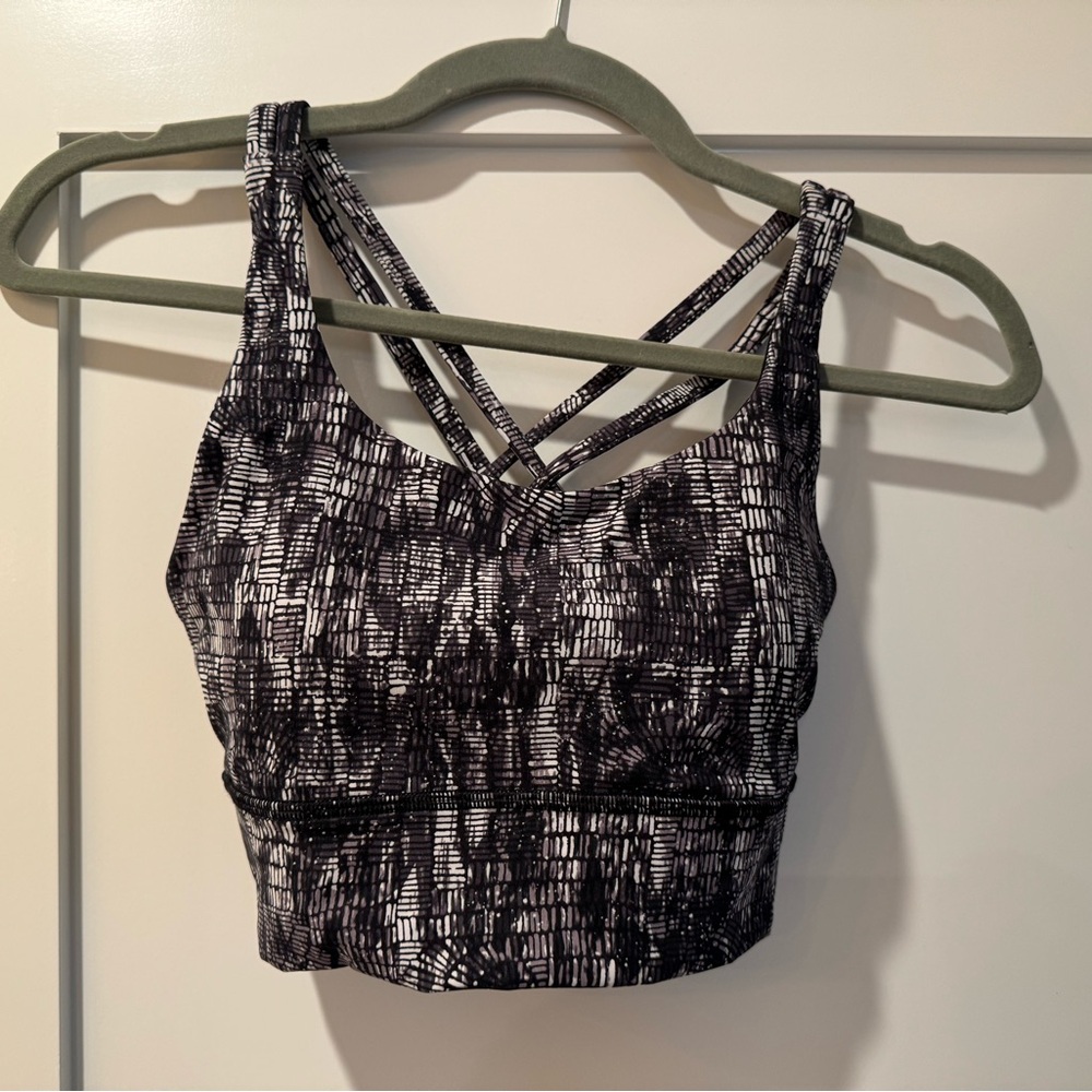 Lululemon Energy Bra, New without Tags, Sz 6/Small